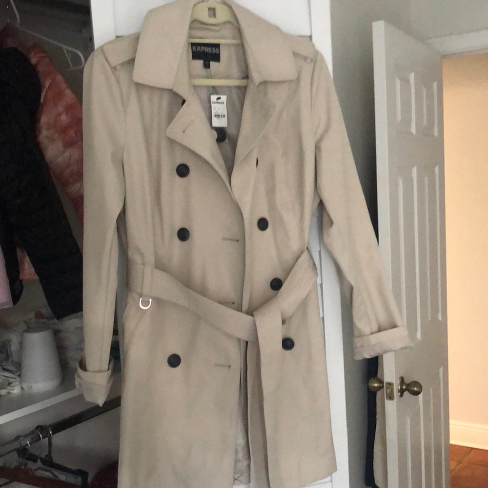 Express Trench short raincoat size L NWT